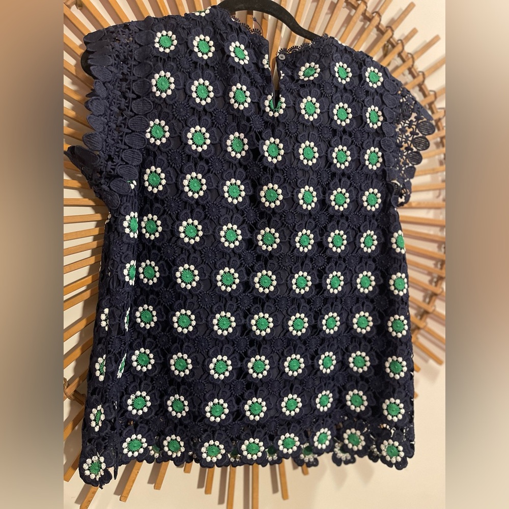 J. Crew Navy & Green Floral Crochet Lace Blouse Cap Sleeve  Preppy Classic Sz M - Picture 9 of 10